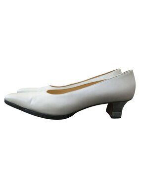 Salvatore Ferragamo READ! Italian Leather Kitten Heel Pumps 6.5 VTG new soles